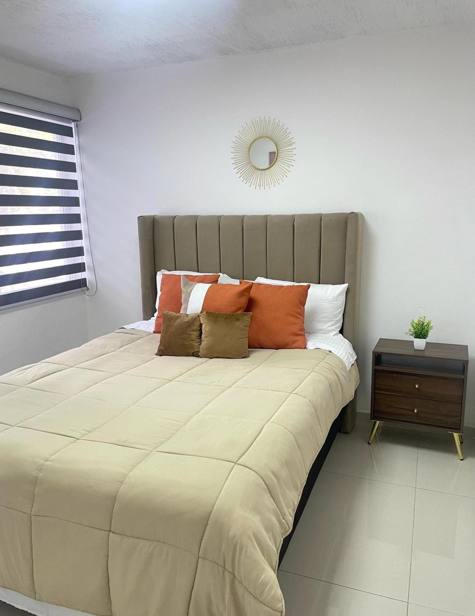 Suites Jacarandas 203 กัวดาลาฮารา ภายนอก รูปภาพ
